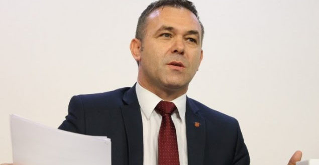 Deputetit të Lëvizjes Vetëvendosje, Rexhep Selimit i konfirmohet aktakuza nga Gjykata Speciale, sot udhëton për Hagë