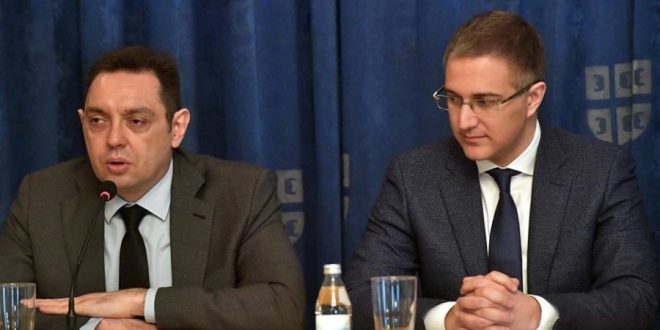 Ministrave serb Nebojsha Stefanoviq dhe Aleksander Vulin iu ndalohet hyrja në Kosovë