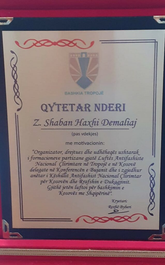 Skënder Demaliaj: Në Bashkinë e Tropojës u organizua ceremonia e dhënies së titullit “Qytetar Nderi”, Shaban Haxhi Demalisë dhe Murat Pacit