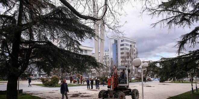 Komuna e Prishtinës me jugo-"bashkim vëllazërimin" apo me Adem Jasharin?