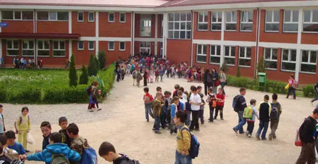 Sot përfundon procesi mësimor në Kosovë për vitin shkollor  2022 – 2023