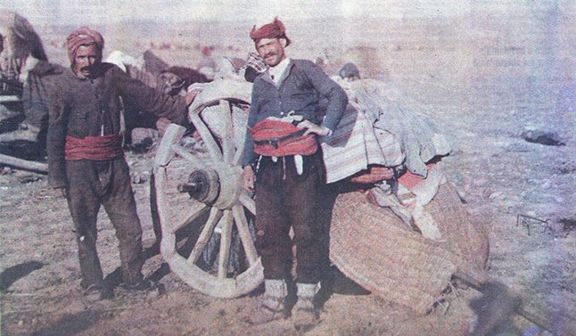 Prof dr  Sabile Keçmezi  Basha  KËNGËT E MUHAXHIRËVE   Kujtesa Historike e Dëbimit të Shqiptarëve nga Nishi dhe Toplica  1877 1878 