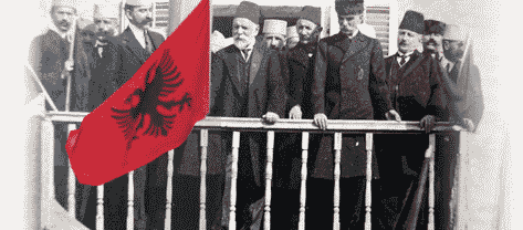 Më 28 nëntor të vitit 1912, në krye me Ismail Qemalin, Shqipëria u shpall shtet i pavarur