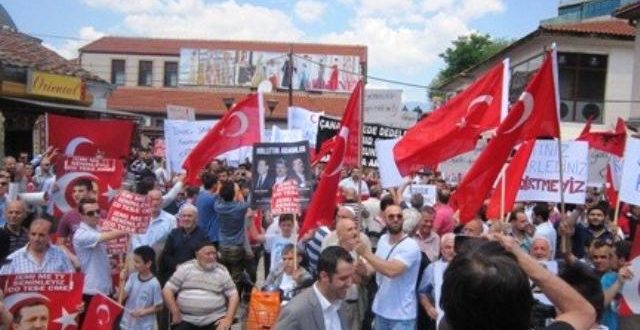 Qindra qytetarë në Shkup i kanë dhënë mbështetje kryetarit të Turqisë, Rexhep Tajip Erdoğan