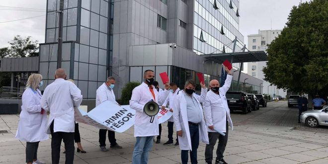 ederata Sindikale e Shëndetësisë e Kosovës paralajmëron protestë masive pas zgjedhjeve në Kosovë