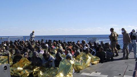 Rreth 3.000 emigrantë janë shpëtuar në Ngushticën e Sicilisë