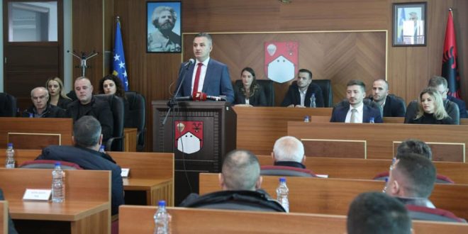 Jashari: Duhet të punojmë bashkërisht, përtej dallimeve ideologjike, politike e konceptuale në zhvillimin e vendit