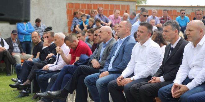 Në Prekaz u përkujtuan heronjtë Nebih e Tahir Meha në 37-vjetorin e rënies heroike të tyre