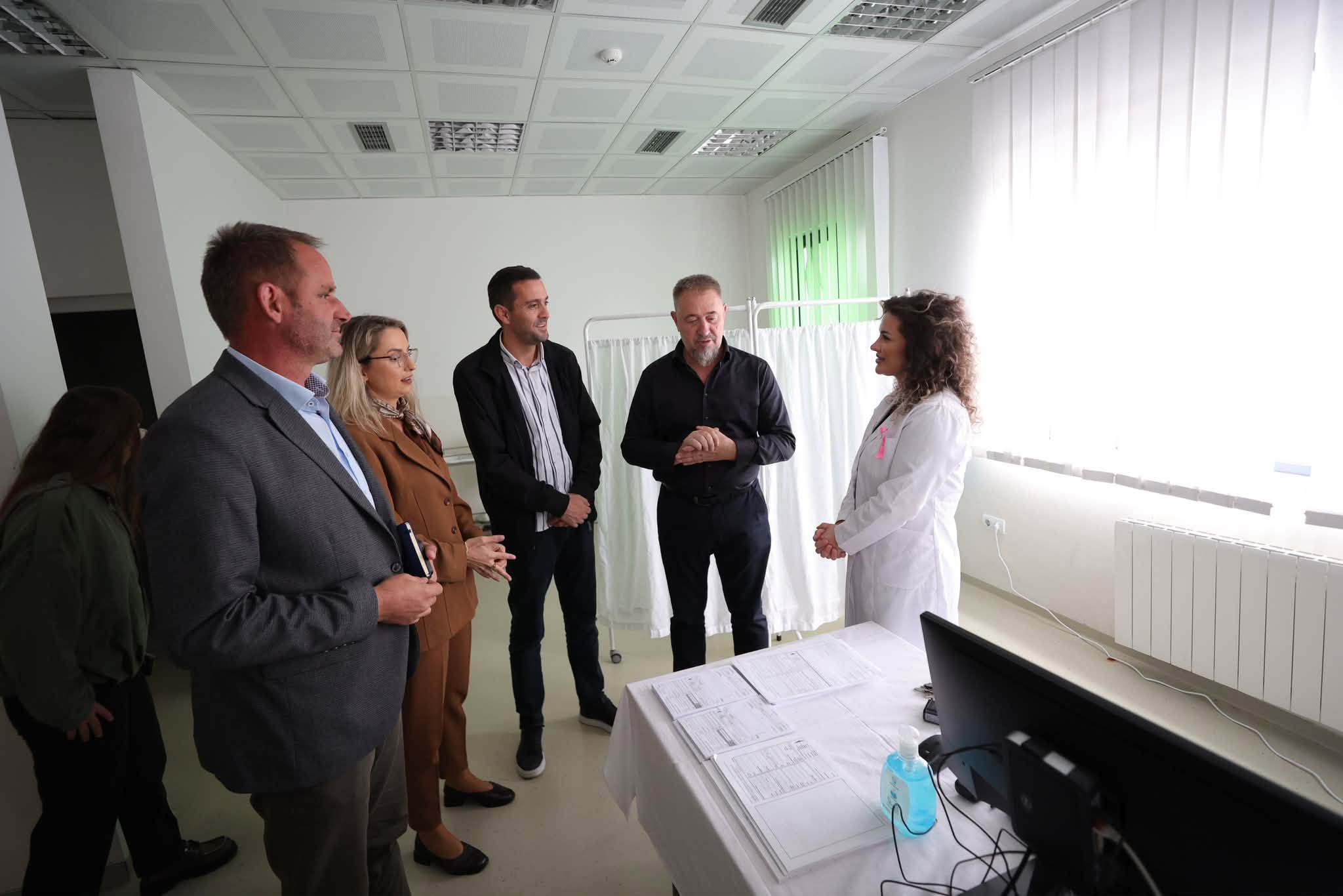 Në Skenderaj funksionalizohen shërbimet specialistike nga Gjinekologjia  pulmologjia  fizioterapia