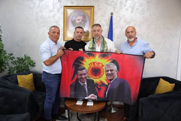 Kryetari Sami Lushtaku priti në takim Veteranët e UÇK së