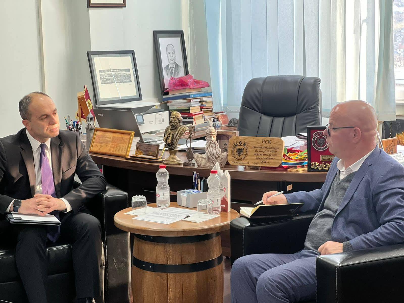 Kryetari Smajl Latifi ka pritur në takim Drejtorin e OSBE së në Prizren Fitim Nuhi