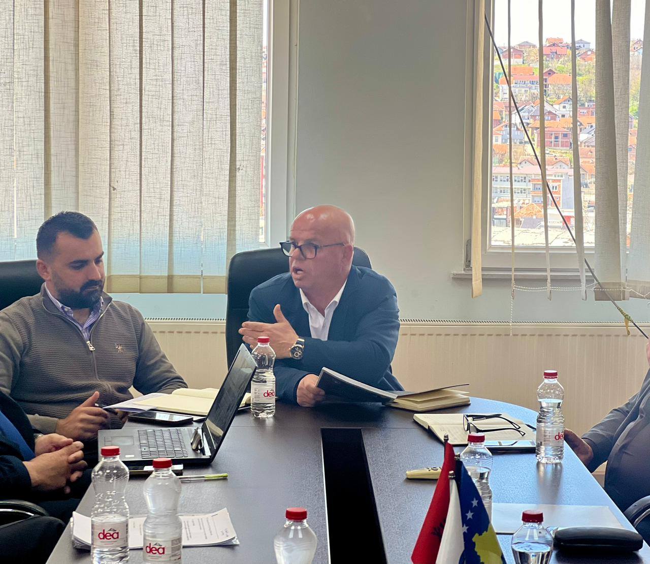 Në Rahovec u mbajt takimi i parë i Grupit Punues për hartimin e Strategjisë për Zhvillim ekonomik lokal 2026 2030