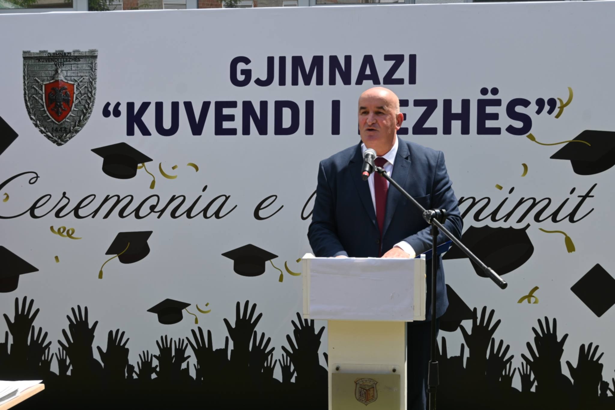 Në Gjimnazin  Kuvendi i Lezhës  në Viti u mbajt për herë të parë ceremonia e diplomimit të maturantëve