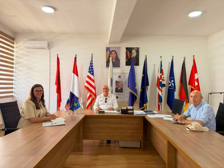 Kryetari Haliti priti përfaqësuesen e Shoqatës  PePeKo 