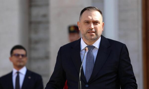 Ermal Nufi  Siguria e Kosovës e garantuar nga NATO  Shqipëria vepron në koordinim të plotë me Aleancën