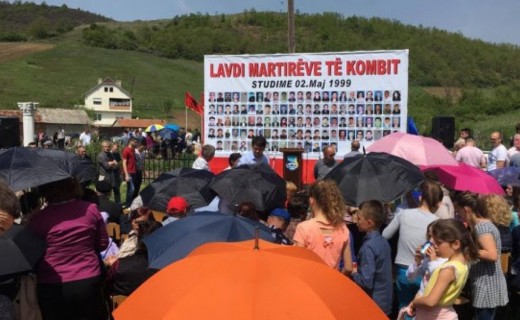 20 vjet nga masakra në Studime të Vushtrrisë ku forcat policore e ushtarake serbe vranë 116 shqiptarë të pafajshëm