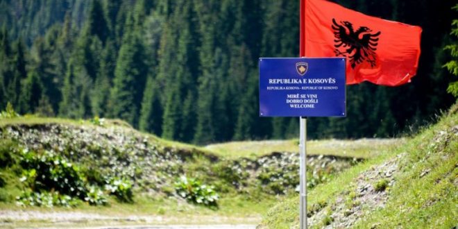 Policia e Malit të Zi ka hequr flamurin shqiptar në pikën ku e kishte shënuar Vetëvendosja