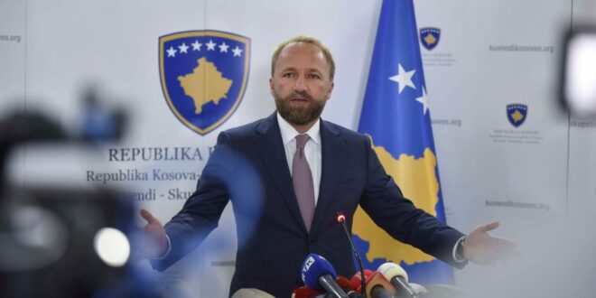 Abelard Tahiri: Vendi duhet të shkojë sa më shpejt në zgjedhje, Kosovës i duhet një qeveri e re