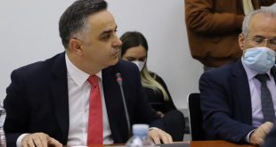 Deputeti i AAK-së, Besnik Tahiri kërkon që të ndryshohet rregullorja e Kuvendit të Kosovës