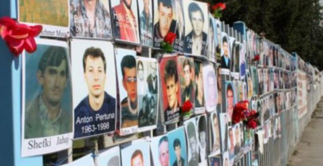 Ndjekja e krimeve të luftës vazhdon të has pengesa përderisa Serbia ua mundëson atyre shmangien nga drejtësia