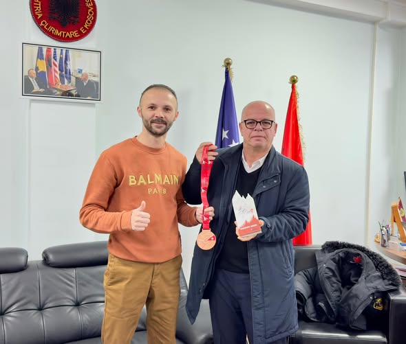 Kryetari Latifi priti në takim Bashkim Krasniqin  President i Komitetit Organizativ të Kampionatit Evropian për Juniorë dhe Seniorë në Taekwondo 