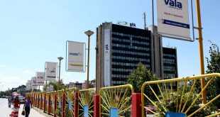 Punëtorët e Telekomit të Kosovës kanë mbetur pa paga pasi zyrtarëve të kësaj ndërmarrjeje i janë bllokuar llogaritë bankare