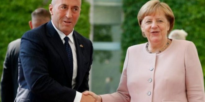 Kryeministri Haradinaj, pranon një letër urimi për festat e fundvitit nga kancelarja gjermane, Angela Merkel