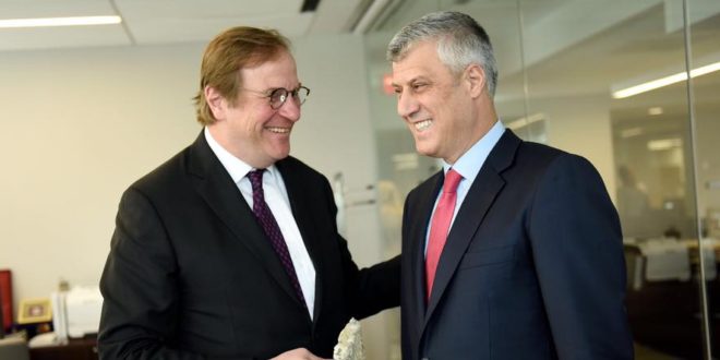 Kryetari Thaçi është takuar me presidentin e Atlantic Council, Frederick Kempe