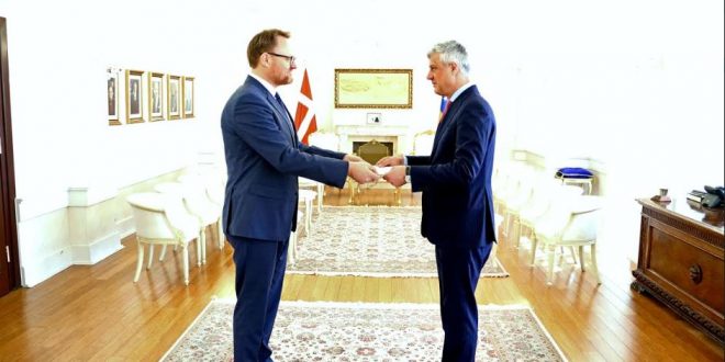 Kryetari Thaçi pranon letrat kredenciale nga ambasadori i Danimarkës, jo-rezident për Kosovë, Rene Rosager Dinesen