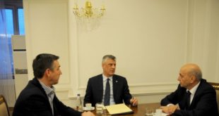Kryetari, Hashim Thaçi, bisedoi me kryekuvendarin, Kadri Veseli dhe kryeministrin Isa Mustafa
