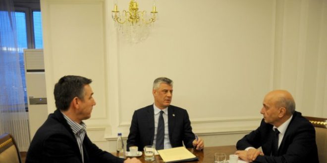 Kryetari, Hashim Thaçi, bisedoi me kryekuvendarin, Kadri Veseli dhe kryeministrin Isa Mustafa