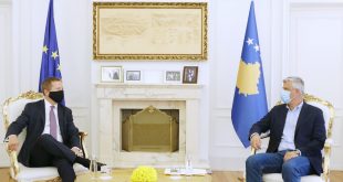 Kryetari Thaçi e pret në takim njoftues shefin e ri të Zyrës së BE-së në Kosovë, ambasadorin Tomáš Szunyog