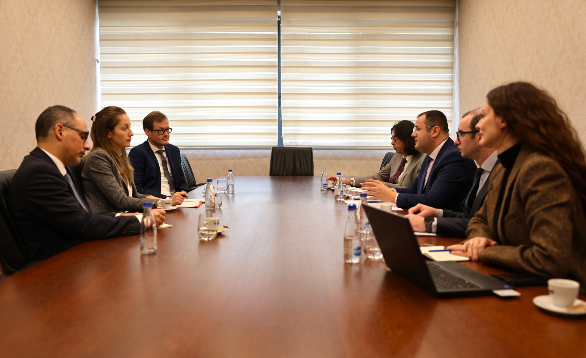 bqk-forcon-bashkepunimin-me-austrine-gjermanine-dhe-zvicren-fokus-reformat-financiare-dhe-kartoni-i-gjelber