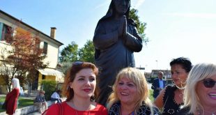 Vitore Stefa-Leka: Në Trevizo të Italisë inaugurohet statuja e Nënë Terezës