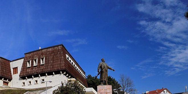 Bashkatdhetarët dhe populli suedez, ndihmojnë spitalin e Bajram Currit