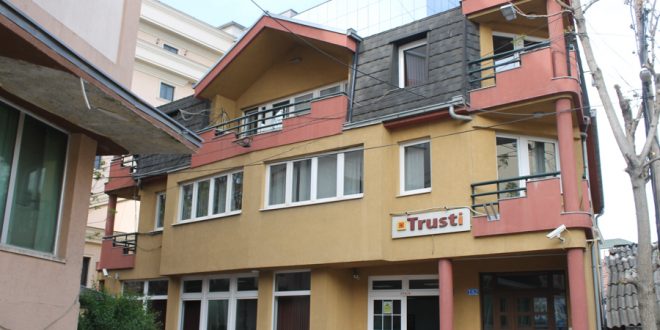 Trusti Pensional i njofton qytetarët se ende nuk ka vendim zyrtar për mundësinë e tërheqjes se 10% të kursimeve