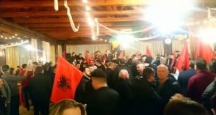 Shqiptarët e bashkuar në Mal të Zi fitojnë komunën e Tuzit