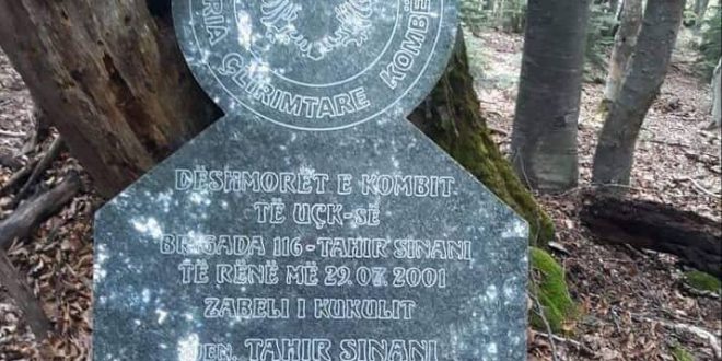 Është vendosur pllakë përkujtimore për pesë dëshmorët e Brigadës 116-Tahir Sinani të UÇK-së