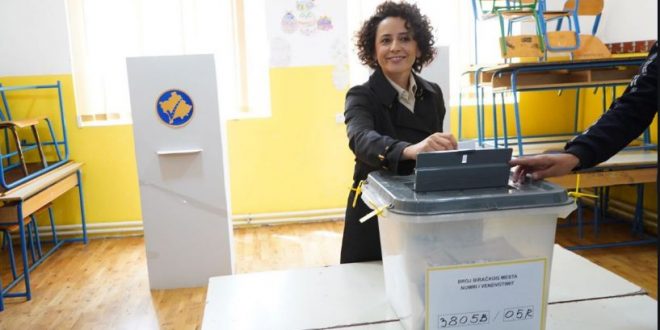 Përfaqësuesit e komuniteteve jo serbe kontestojnë votat për Iniciativën Rome dhe Adrijana Hoxhiqit
