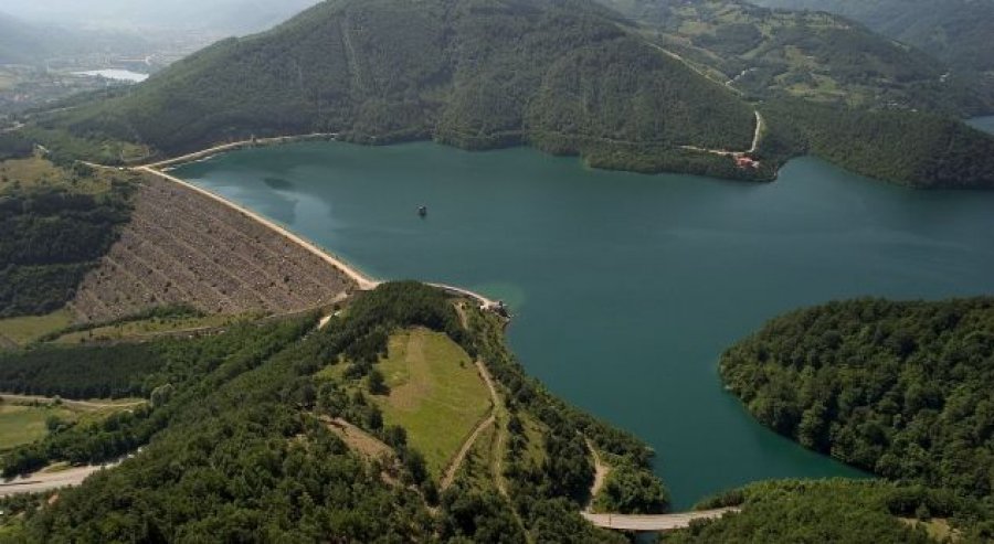 Rrënimi i objekteve pranë Ujmanit sjell reagime të forta nga BE ja dhe vendet e QUINT it
