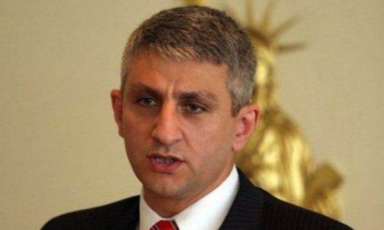 Akuza të forta nga Uk Lushi ndaj Gjermania   Duan liderët e UÇK së në burg 