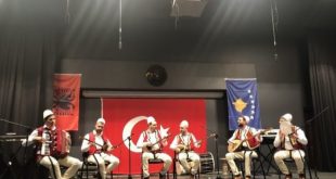 Në Adapazar të Turqisë u mbajt manifestimi për Ditën e Flamurit