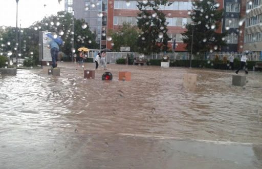 Instituti Hidrometeorologjik i Kosovës paralajmëron mundësinë e përmbytjeve të vogla si shkak i reshjeve të dendura të shiut