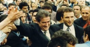 Izet Haxhia: Si dhe pse u zhduk Remzi Hoxha nga regjimi i Sali Berishës