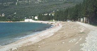 Shqiptarët në Mal të Zi arrijnë që t’i rikthejnë pronat e tyre të marrura nga ushtria jugosllave 30 vite me parë