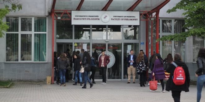 Disa fakultete në Universitetin e Prishtinës “Hasan Prishtina” rrezikojnë të mbyllen në mungesë të stafit akademik