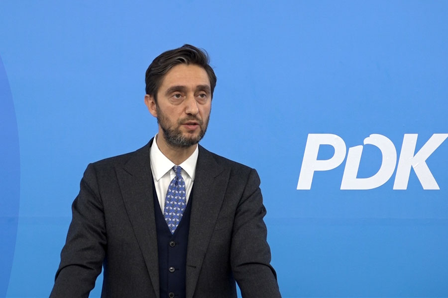 Uran Ismaili  PDK nuk merr pjesë në takimin e Haxhiut   Ejani në Kuvend  mos ikni 