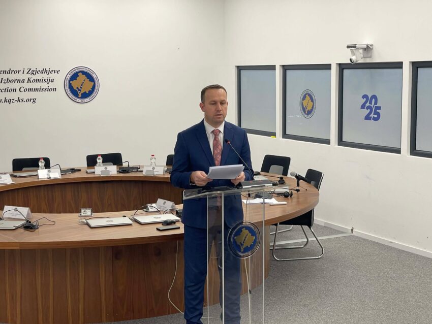 Valmir Elezi  Procesi zgjedhor ka filluar pa vonesa në të gjitha qendrat e votimit në Republikën e Kosovës