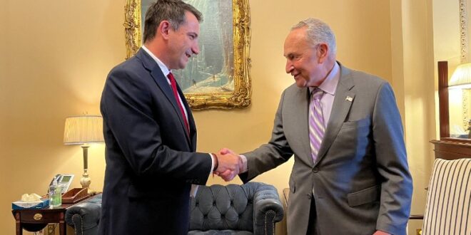 Kryetari i Bashkisë së Tiranës, Erion Veliaj u prit nga kryetari i Senatit Amerikan, Chuck Schumer