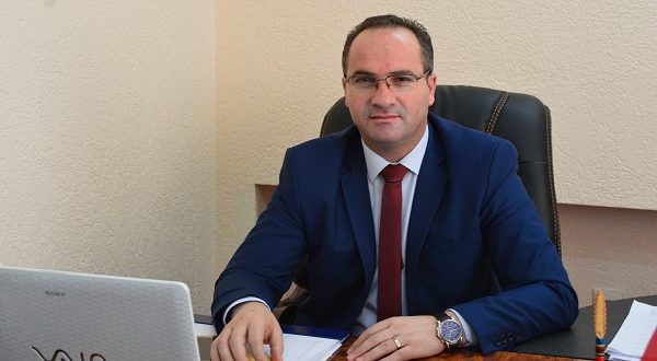 Zëvendës-ministri, Vesel Krasniqi: Mbështetje për krijimin e treguesit gjeografik për djathin e Sharrit